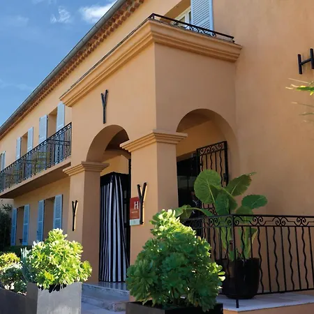 Le Y Hotell