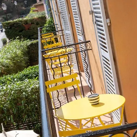 Le Y Hotell