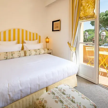 Le Y Hotell 4*