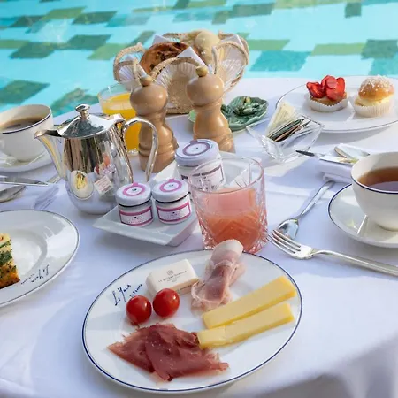 Hotell Le Y Saint-Tropez