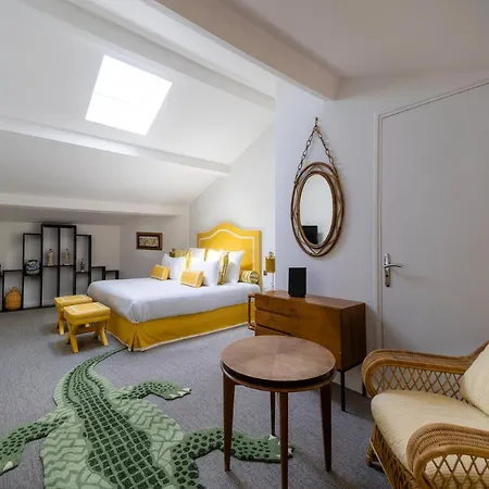 Le Y Hotell 4*