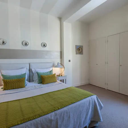 Le Y Hotell 4*