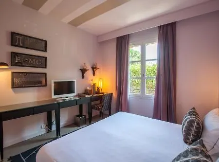 Hotell Le Y Saint-Tropez