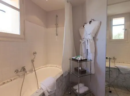 Hotell Le Y Saint-Tropez