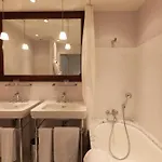 Le Y Hotel