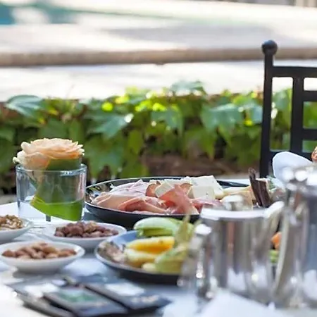 Le Y 4* Saint-Tropez