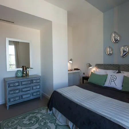 Hotel Le Y 4*
