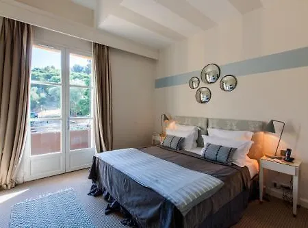 Hotel Le Y 4*